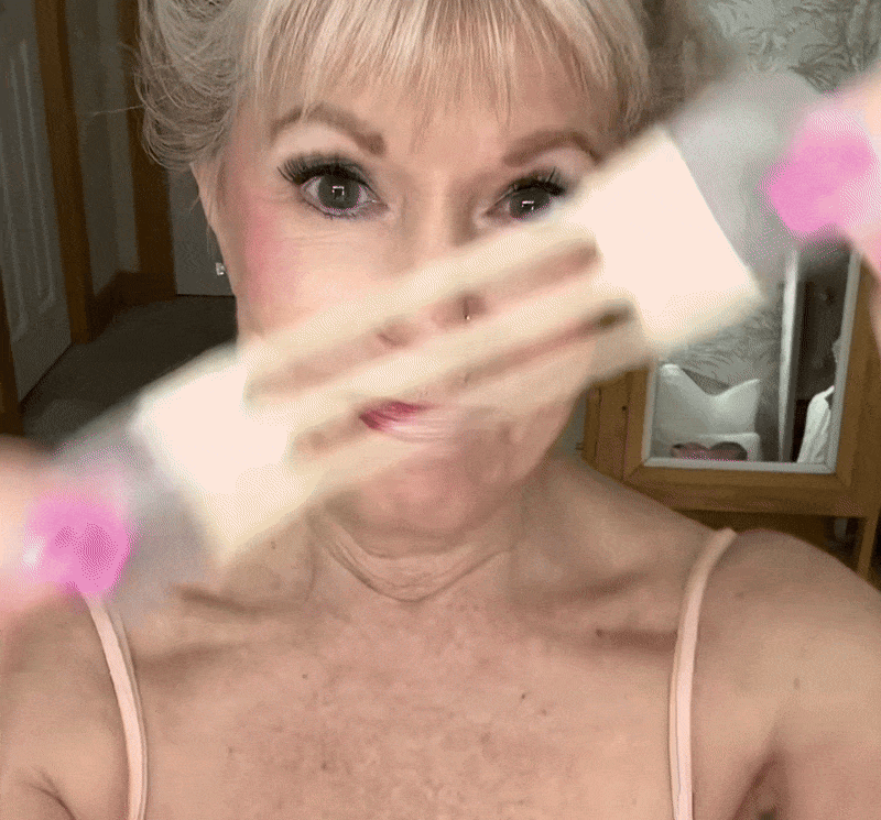 Celestica™ Instant Lift Neck Tape